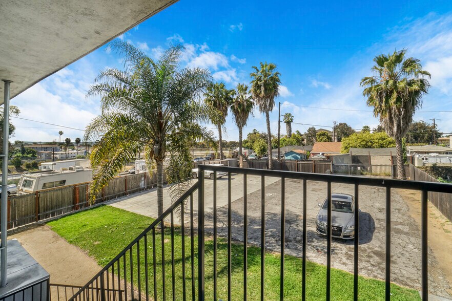 More Photos Of 11513 Berendo Ave, Los Angeles Multifamily For Sale