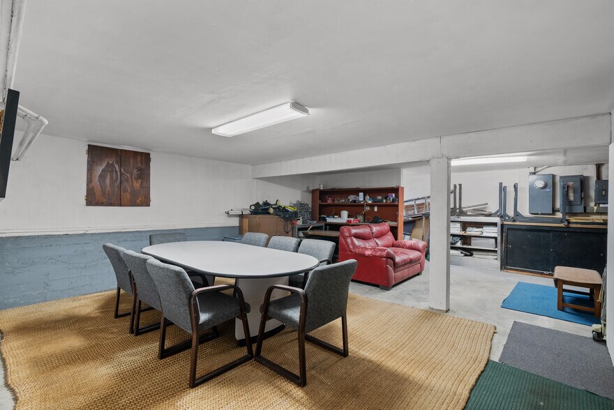 More Photos Of 11456-11464 Whittier Blvd, Whittier Restaurant For Sale