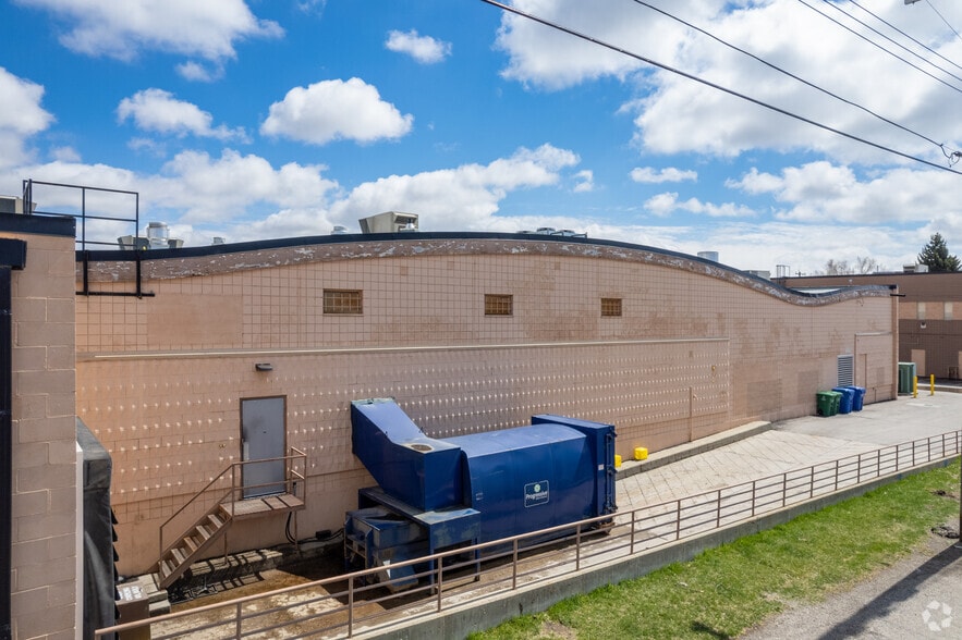 More Photos Of 9919 Fairmount Dr SE, Calgary Unknown For Lease