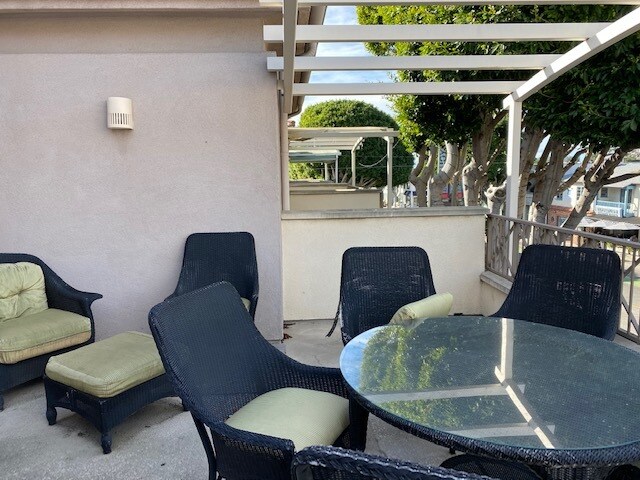 More Photos Of 1230 Montana Ave, Santa Monica Storefront Retail Office For Lease