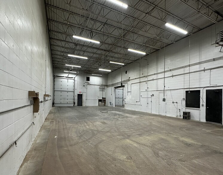 More Photos Of 16030 NE Central Ave, Ham Lake Manufacturing For Sale