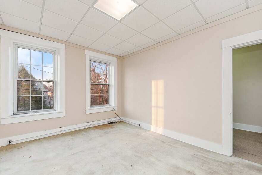 More Photos Of 301 N Main St, Georgetown Healthcare For Sale