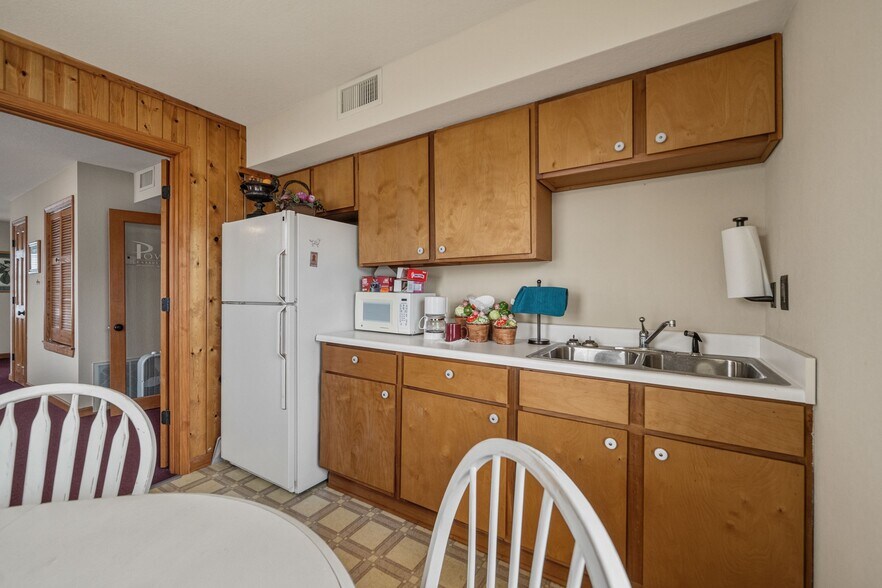 More Photos Of 104 N 3rd St, Heber Springs Office For Sale
