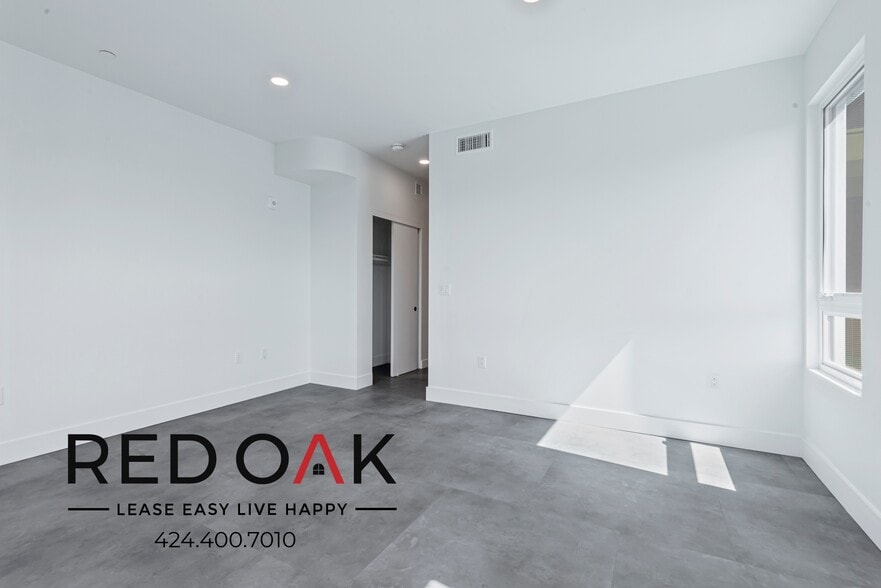 More Photos Of 3450 W 43rd St, Los Angeles Apartments For Lease