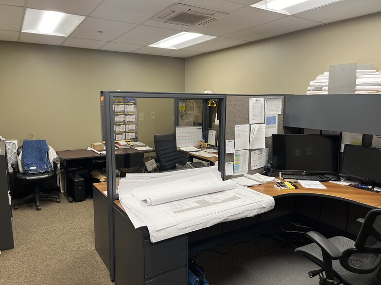 More Photos Of 200 Rochester Rd, Pittsburgh Service For Lease