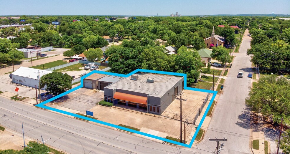 Primary Photo Of 113-117 S Sylvania Ave, Fort Worth Flex For Lease