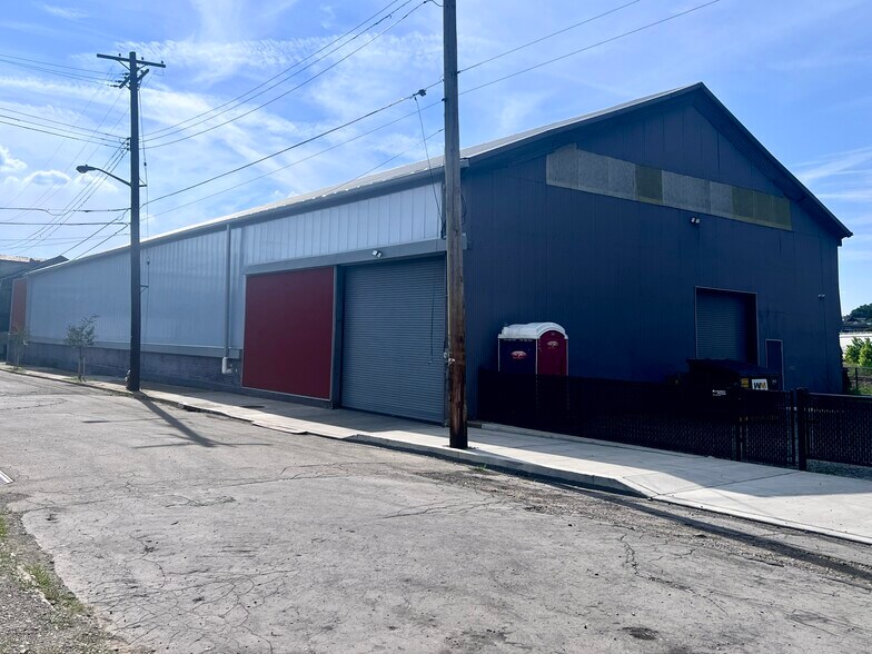 More Photos Of 1400 Nixon St, Pittsburgh Warehouse For Sale