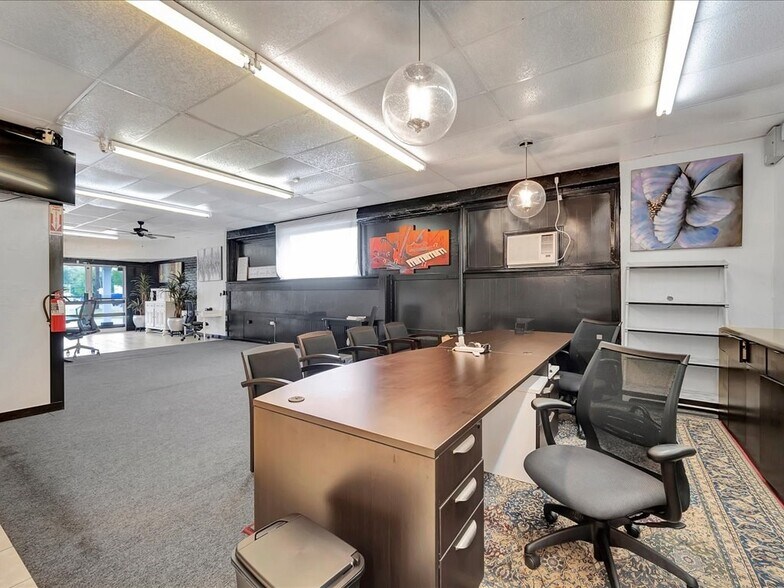 More Photos Of 1221 Abney Ave, Lufkin Office For Sale