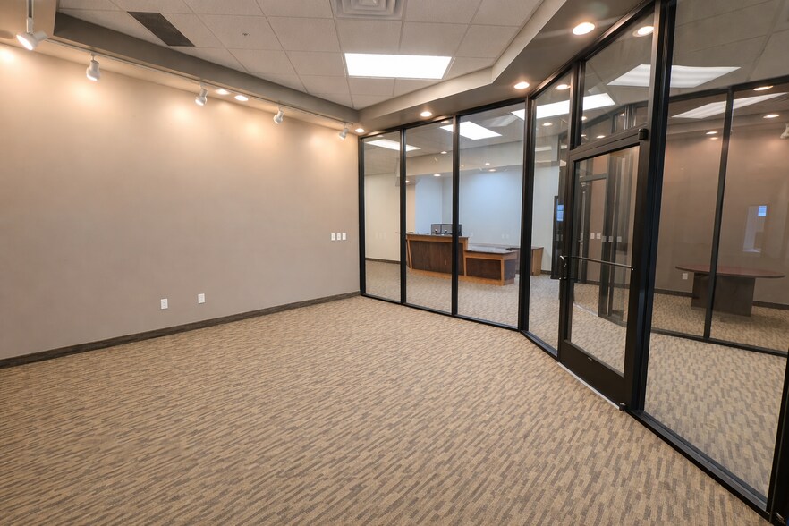 More Photos Of 406-454 W 800 N, Orem Unknown For Lease