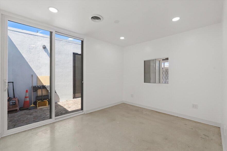 More Photos Of 805 S Gaffey St, San Pedro Loft Creative Space For Sale