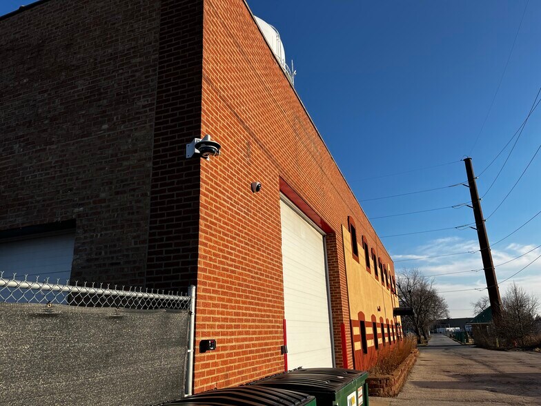 More Photos Of 1540 Hannah Ave, Forest Park Light Distribution For Lease
