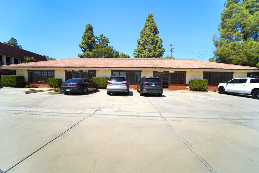 More Photos Of 17409 Marquardt Ave, Cerritos Office For Sale