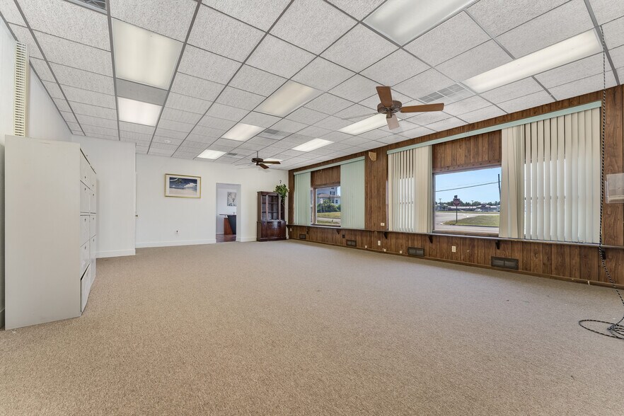 More Photos Of 1 Old Highway 28, White House Station Storefront Retail Office For Lease