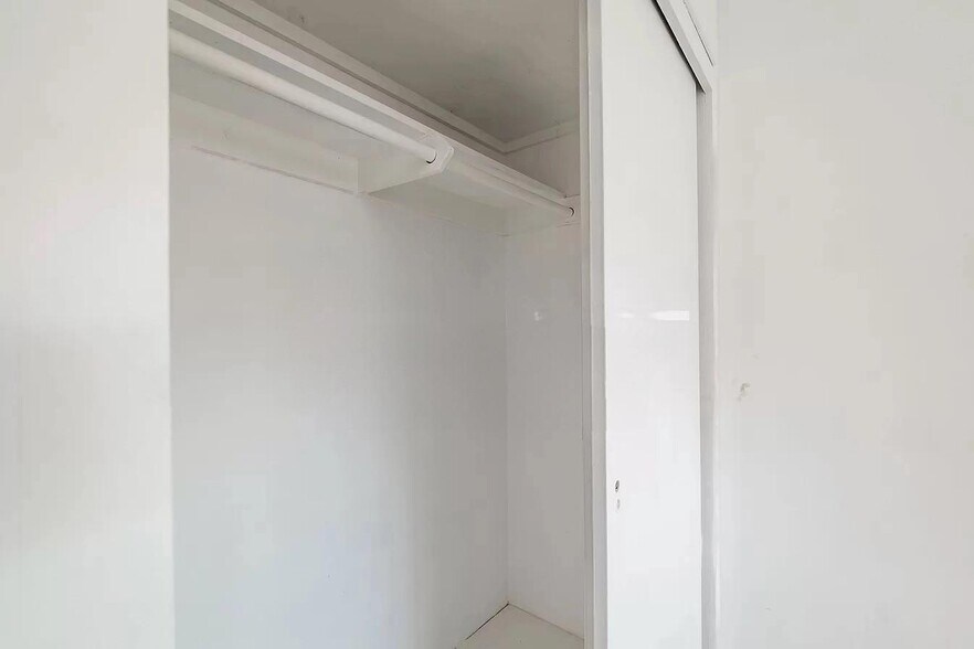 More Photos Of 4203 N Huntington Dr, Los Angeles Storefront Retail Residential For Sale