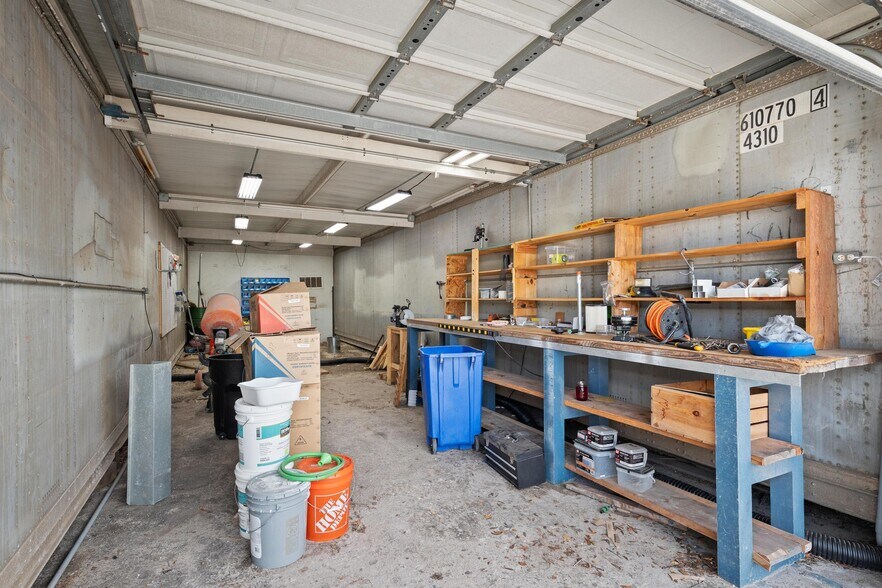 More Photos Of 4349 Louis Ave, Holiday Warehouse For Sale