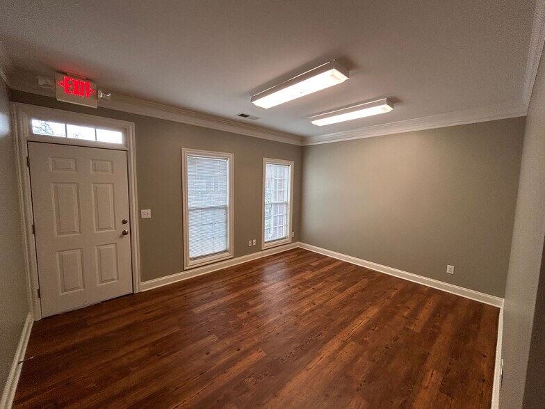 More Photos Of 1050 Shiloh Rd NW, Kennesaw Office For Lease