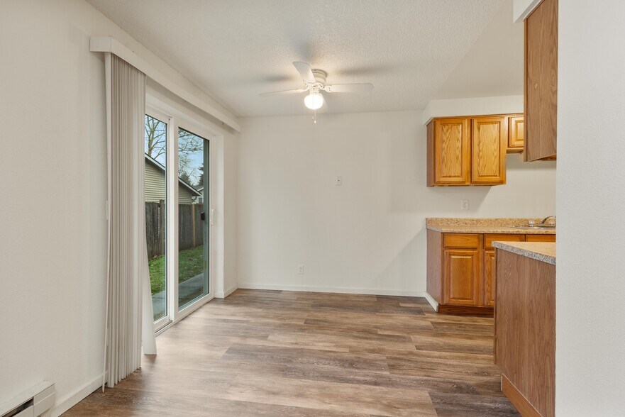 More Photos Of 700 W Maple St, Monroe Apartments For Sale