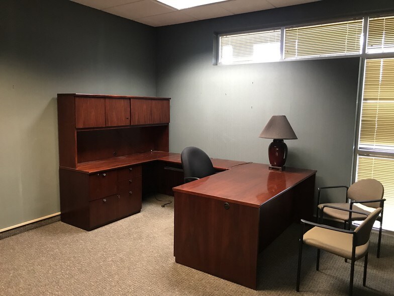 More Photos Of 2804 Longview Dr, Jonesboro Medical For Lease