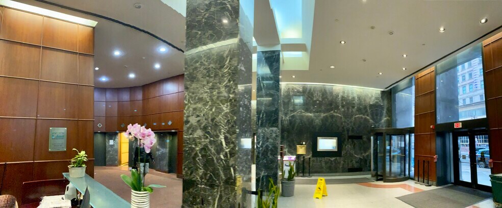More Photos Of 100 S Broad St, Philadelphia Office For Lease