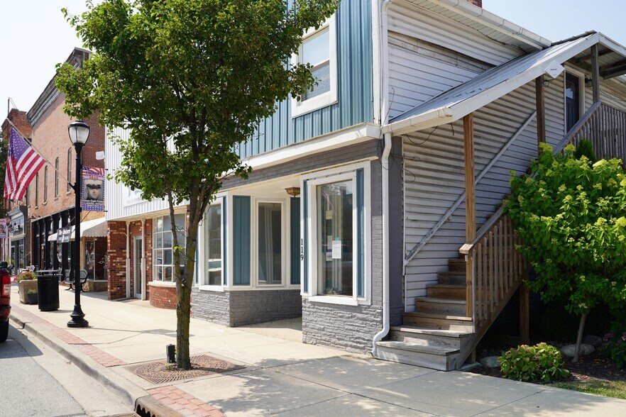 More Photos Of 119 E Toledo St, Fremont Storefront Retail Residential For Sale