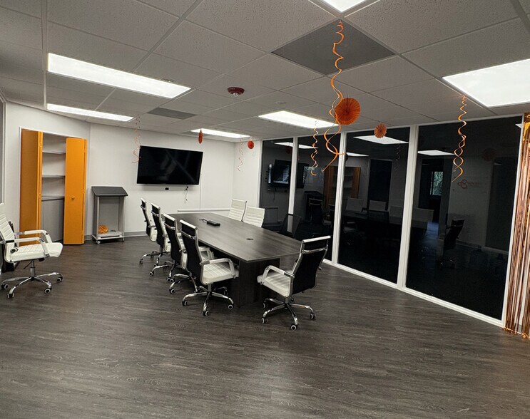 More Photos Of 14645 NW 77th Ave, Miami Lakes Office For Lease