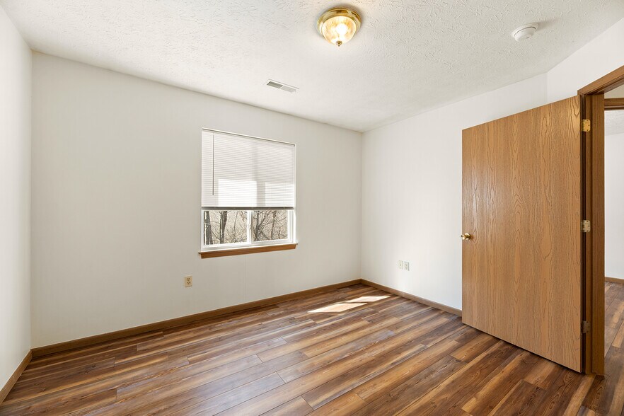 More Photos Of 1894-1898 Springfield Lake Blvd, Akron Apartments For Sale