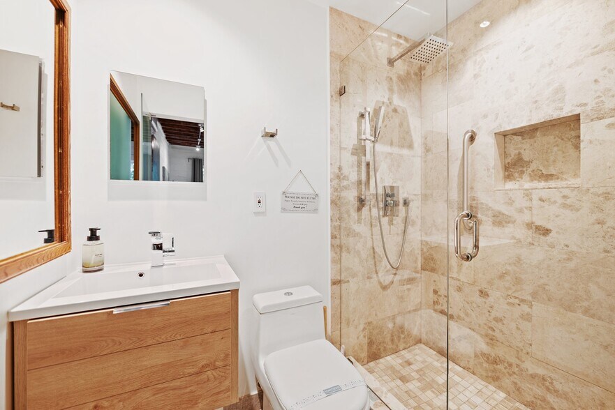 More Photos Of 36 Phoenetia Ave, Coral Gables Apartments For Sale