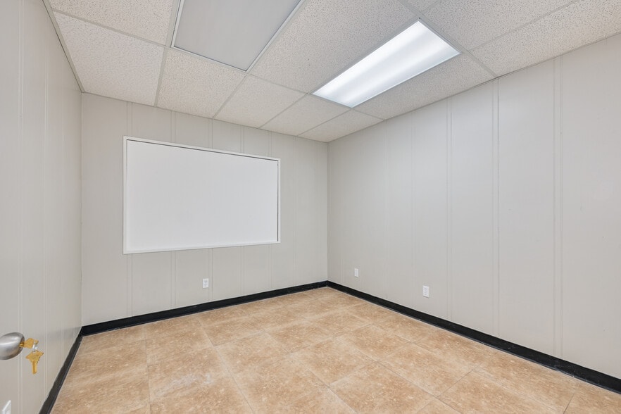 More Photos Of 5858 St Augustine Rd, Jacksonville Freestanding For Lease