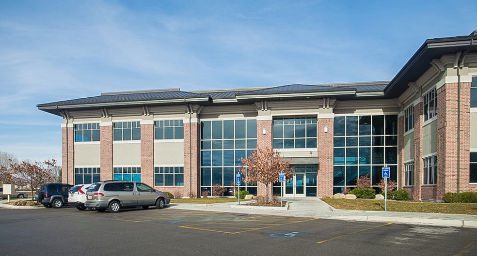 More Photos Of 233 S Pleasant Grove Blvd, Pleasant Grove Office For Sale