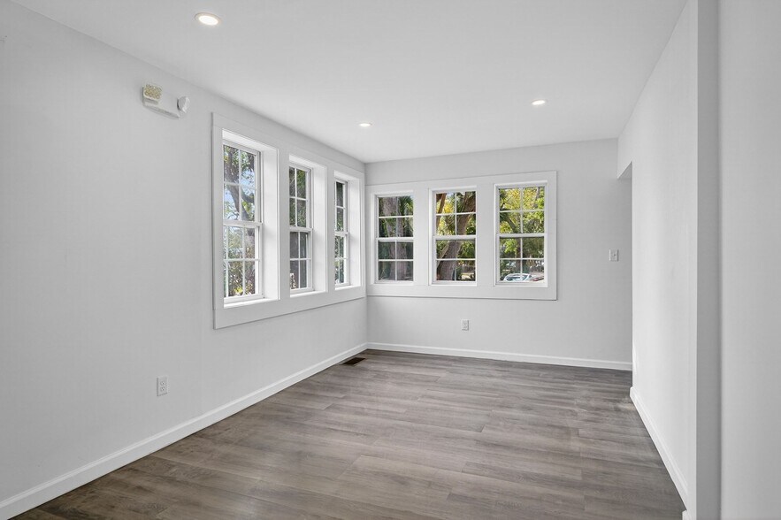 More Photos Of 219 Magnolia Ave, Daytona Beach Storefront Retail Residential For Sale