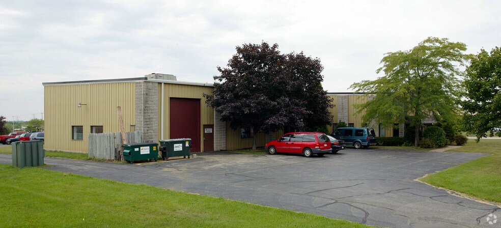 Primary Photo Of N114W18775 Clinton Dr, Germantown Manufacturing For Sale