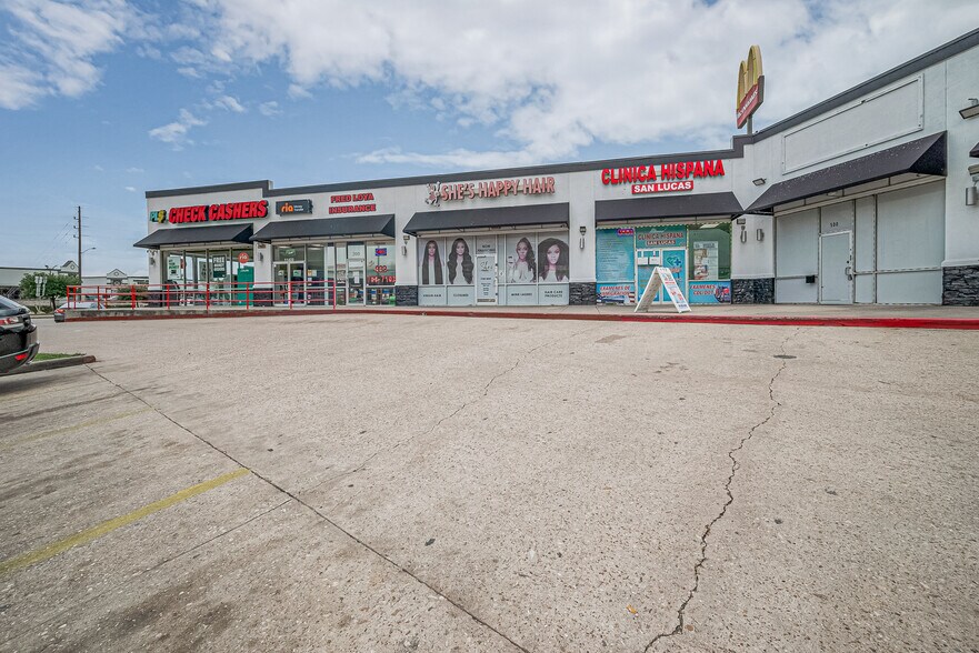 More Photos Of 11422 Southwest Fwy, Houston Storefront For Sale