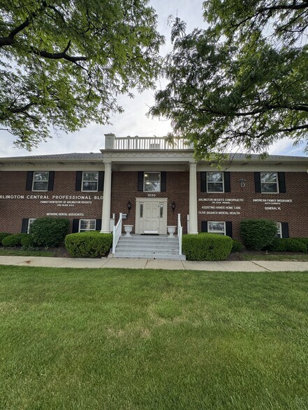 Primary Photo Of 1020 S Arlington Heights Rd, Arlington Heights Office For Lease