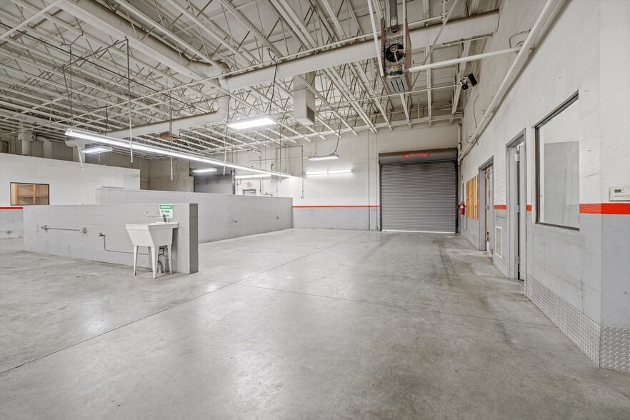 More Photos Of 1759 W Avenue J12, Lancaster Freestanding For Lease