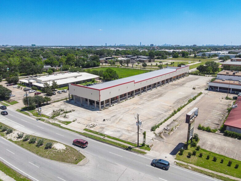 More Photos Of 9433 Wilcrest Dr, Houston Flex For Sale