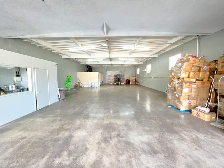 More Photos Of 11840 Artesia Blvd, Artesia Freestanding For Lease