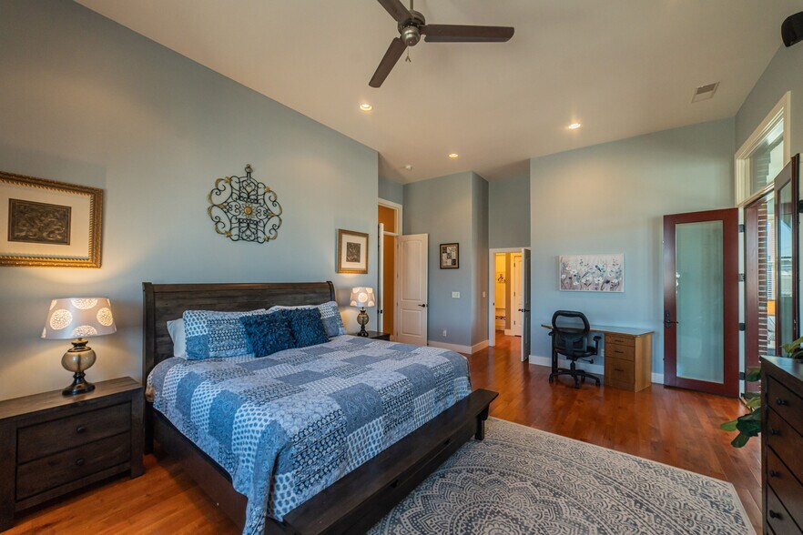 More Photos Of 333 N 9th St, Paducah Storefront Retail Residential For Sale