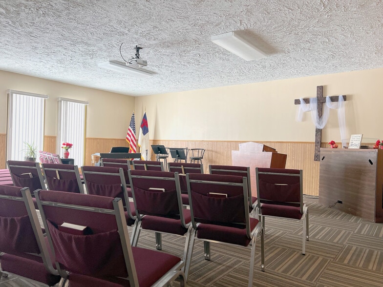 More Photos Of 418 S 14th St, Wymore General Retail For Sale