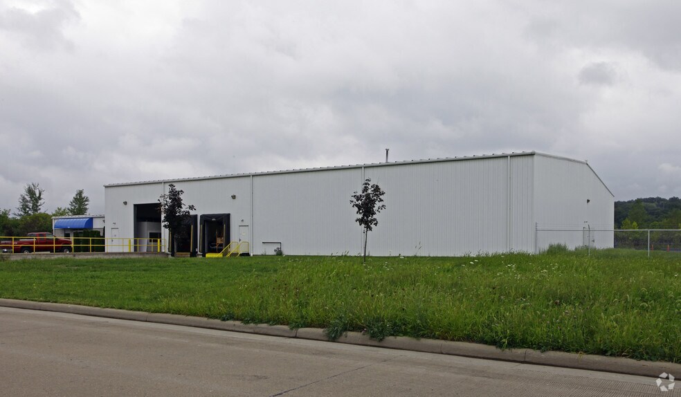 More Photos Of 1062 Ohio Works Dr, Youngstown Distribution For Sale