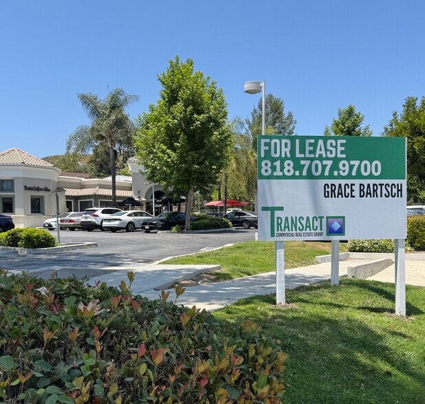 More Photos Of 595 N Moorpark Rd, Thousand Oaks Freestanding For Lease