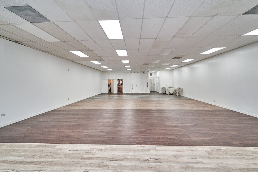 More Photos Of 18807-18809 Pioneer Blvd, Artesia Storefront Retail Office For Sale