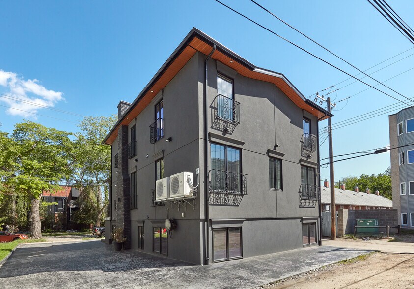 More Photos Of 11833 102 Ave NW, Edmonton Medical For Sale