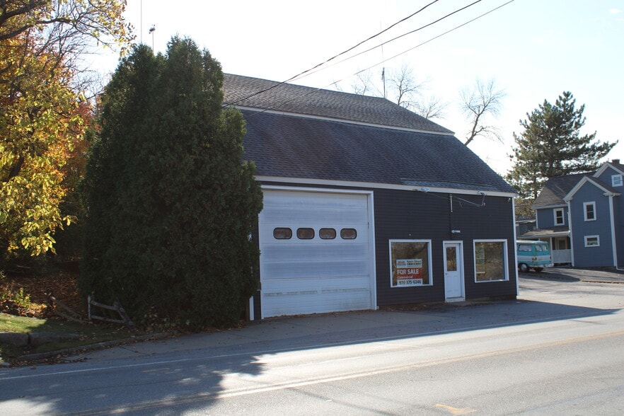 More Photos Of 75 Eastern Ave, Essex Flex For Sale