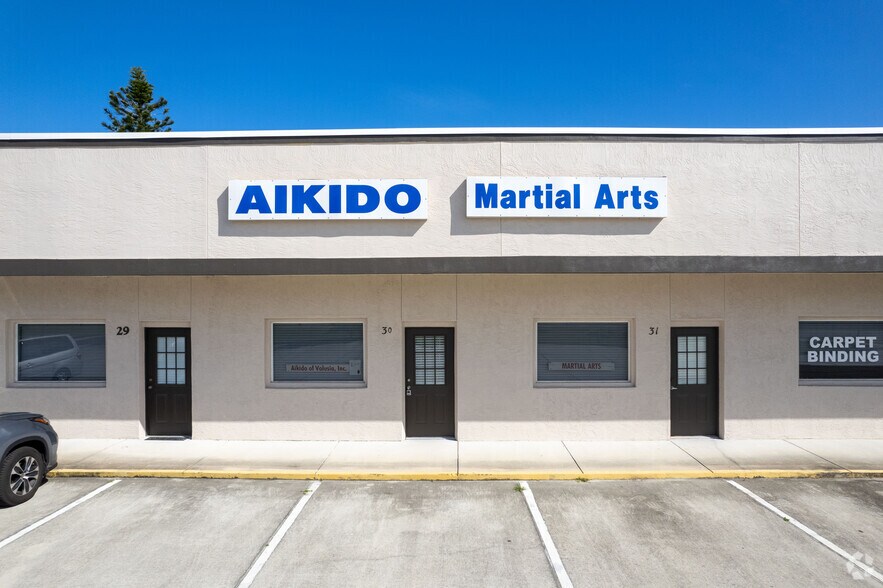 More Photos Of 2111 S Ridgewood Ave, Edgewater Unknown For Lease