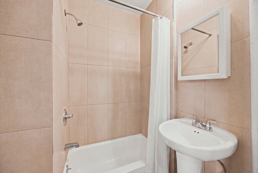More Photos Of 332 Manhattan Ave, Brooklyn Apartments For Sale