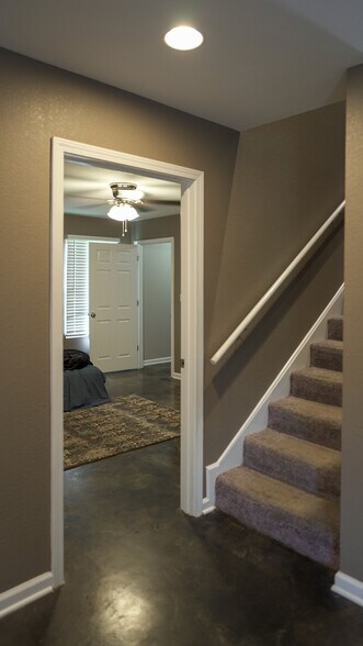 More Photos Of 2500 Ridgeland Cir, Pocahontas Apartments For Sale