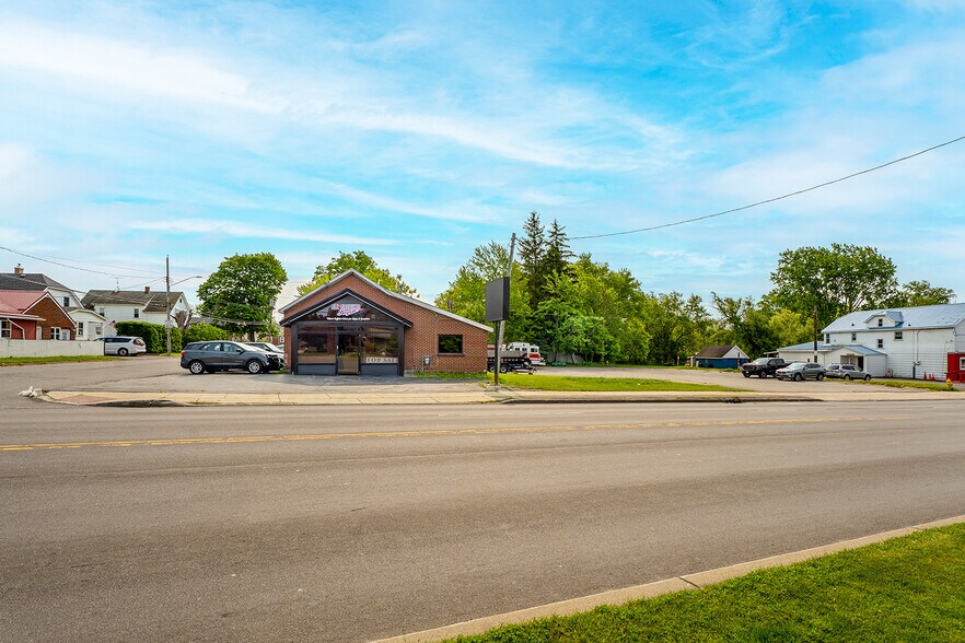 More Photos Of 1486 Abbott Rd, Lackawanna Freestanding For Sale