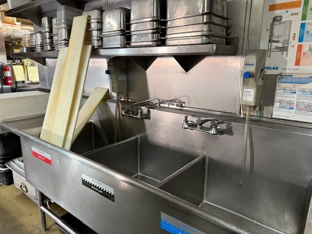 More Photos Of 1964 W Foothill Blvd, Upland Restaurant For Sale