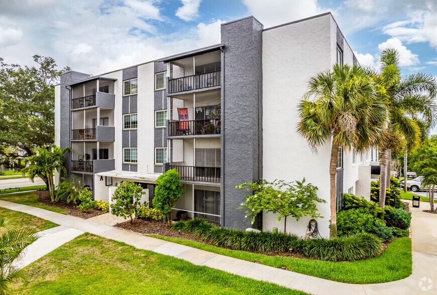 Primary Photo Of 120 47th Ave N, Saint Petersburg Apartments For Sale