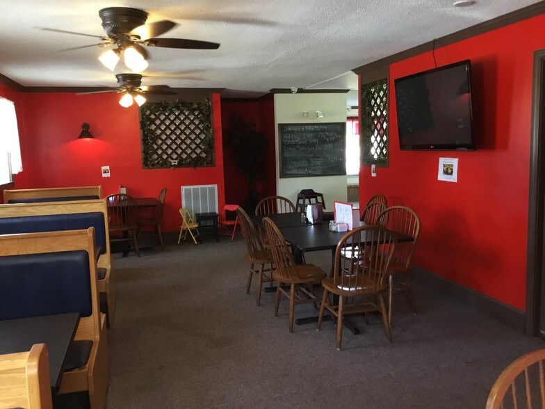 More Photos Of 27 E Main St, Ware Shoals Restaurant For Sale